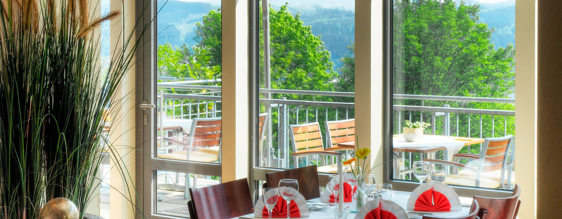 Restaurant mit Terrasse und schönem Ausblick über das Bergische Land